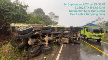 Lakalantas Kembali Terjadi Di Jalintim, Diduga Hilang Kendali 1 Korban Alami Luka Berat.