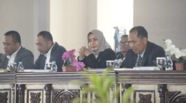 Foto :  Kepala Karantina saat memberikan Paparan materi 