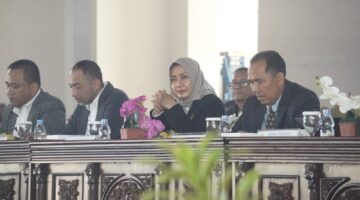 Foto :  Kepala Karantina saat memberikan Paparan materi 