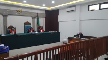 Saat dua terdakwa dihadirkan disidang PN Palembang, senin (28/9/2026)