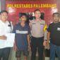 Foto pelaku diserahkan warga