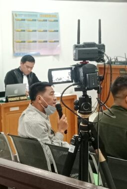 Hakim Tegur Saksi Harmison: Uang Dipinjam Wajib Dikembalikan