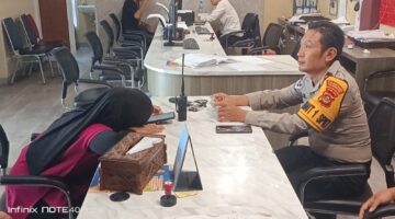 Dua Kali Jadi Korban Curanmor, Yuniati Menangis Saat Laporkan Motornya Dicuri