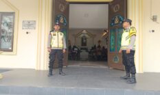 Pastikan Ibadah Aman dan Kondusif, Polsek Buay Madang Timur Kawal Ketat Ibadah Minggu Kasih di Gereja Trinitas Bangun Sari