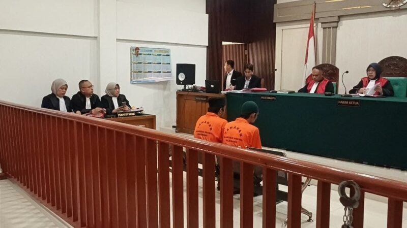 Saat dua terdakwa dihadirkan disidang PN Palembang,Senin (5/10/2026)