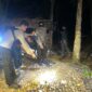 Polisi saat melakukan olah TKP. Foto: dokumen polisi.