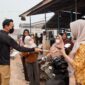 Foto, Bupati OKI Munchendi, saat meninjau lokasi karhutla di Desa Pulau Beruang, Kecamatan Tulung Selapan,