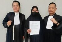 Saat Tim kuasa hukum Terdakwa dito, Arif Rahman SH saat ditemui di PN Palembang, Kamis (8/10/2026)