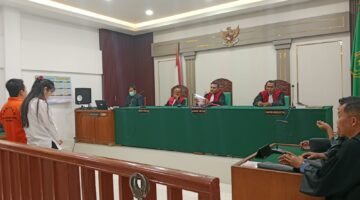 Saat Hakim ketua bacakan putusan sela disidang PN Palembang, Kamis (8/10/2026)