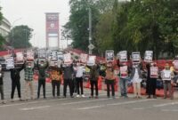 EcoVoice Palembang menggelar aksi kampanye di Bundaran Air Mancur, Palembang, Minggu (11/10/2026),