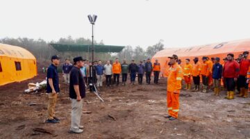 Menanggalkan Riuh Masa Muda, Menjinakkan Bara