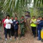 Kapolsek Buay Madang Timur Iptu Swisspo, bersama unsur TNI, pemerintah kecamatan, perangkat desa, dan Masyarakat Peduli Api (MPA) bersinergi melakukan patroli mitigasi serta pemasangan spanduk imbauan karhutla di Desa Gumuk Rejo.