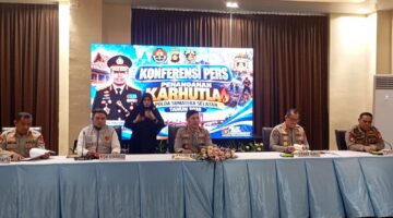 Press release Kapolda Sumsel terkait karhutla.