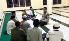 Pererat Silaturahmi, Polsek Buay Madang Timur Gelar Sholat Subuh Keliling di Masjid Al-Muhajirin
