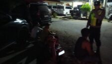 Personil Polsek Buay Madang Timur, Aipda Zulkifli dan Brigadir Asep Dwi P., melaksanakan giat sambang dan dialogis bersama warga di Desa Sukoharjo, Kecamatan Buay Madang Timur, Kabupaten OKU Timur.
