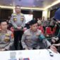 Kapolda Sumsel Irjen Pol Rony Samtana bersama Wakapolda Brigjen Pol Irwansyah, pejabat utama (PJU) Polda Sumsel dan insan pers ikuti kegiatan donor darah.