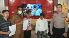 Pasutri Diduga Curi Tas di RS Bari Palembang