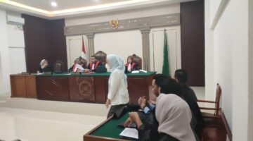 Suasana persidangan di Pengadilan Negeri (PN) Palembang saat terdakwa menjalani sidang, Rabu (21/10/2026).