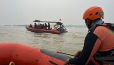 Tim SAR Gabungan cari korban yang hilang di Sungai Musi. Foto: Basarnas Palembang.