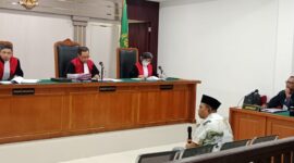 Saat terdakwa Lukman Jalani sidang perdana di PN Tipikor Palembang, Kamis (22/10/2026)
