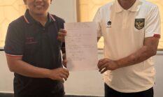 Didi Yanto Serahkan Berkas, Jadi Pendaftar Pertama Calon Ketua PSSI Sumsel