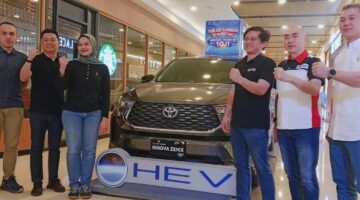 T Intouch with Toyota Remote, Mengakses dan Mengelola Kendaraan dari Jarak Jauh Seperti Pengaturan Pendingin Kendaraan