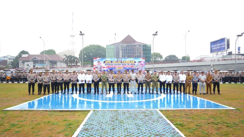 Apel gelar pasukan Operasi Patuh Musi 2026 di lapangan Mapolda Sumsel.
