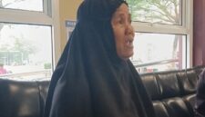 Foto : Nenek Juro saat berada di Polres Palembang