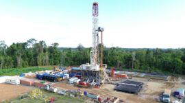 Rig PDSI #43.3/AB1500-E milik PT Pertamina Drilling Services Indonesia (Pertamina Drilling) saat beroperasi pada pengeboran sumur pengembangan BNG-084 di Struktur Benuang, Field Adera, Sumatera Selatan. 27/10/2026. Foto: PDSI