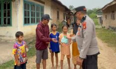 Wujud Kepedulian Sosial, Polsek Buay Madang Timur Gelar Aksi Sedekah dan Berbagi kepada Warga Srikaton